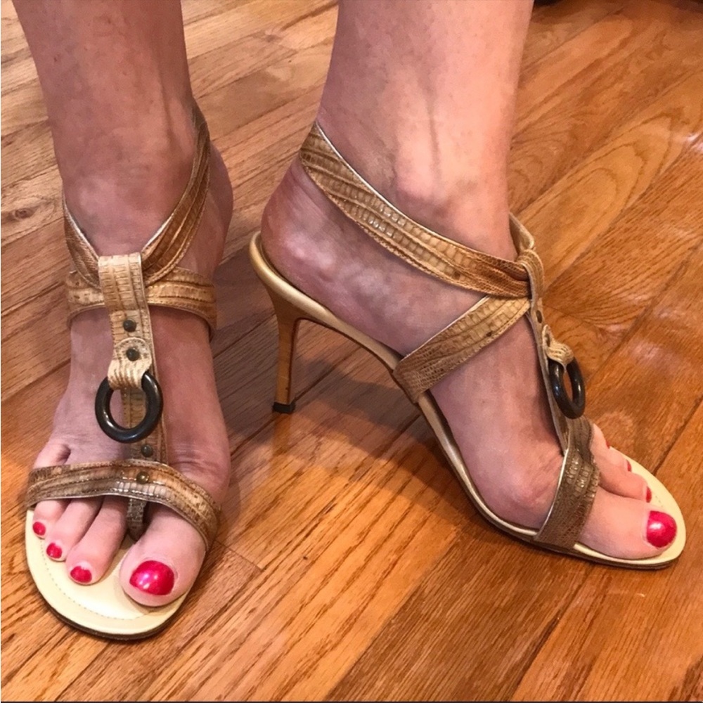 Manolo Blahnik Beige Snakeskin Heels Size 39 1/2
